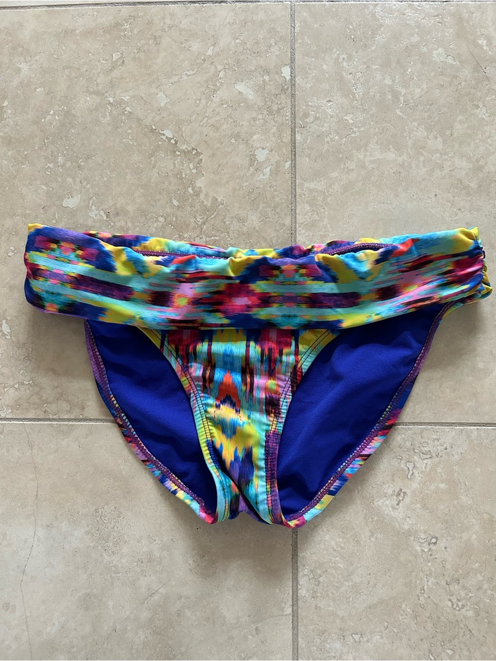 NWOT Kenneth Cole Reaction Multicolor Fold-Over Bikini Bottoms Pink Blue Purp M